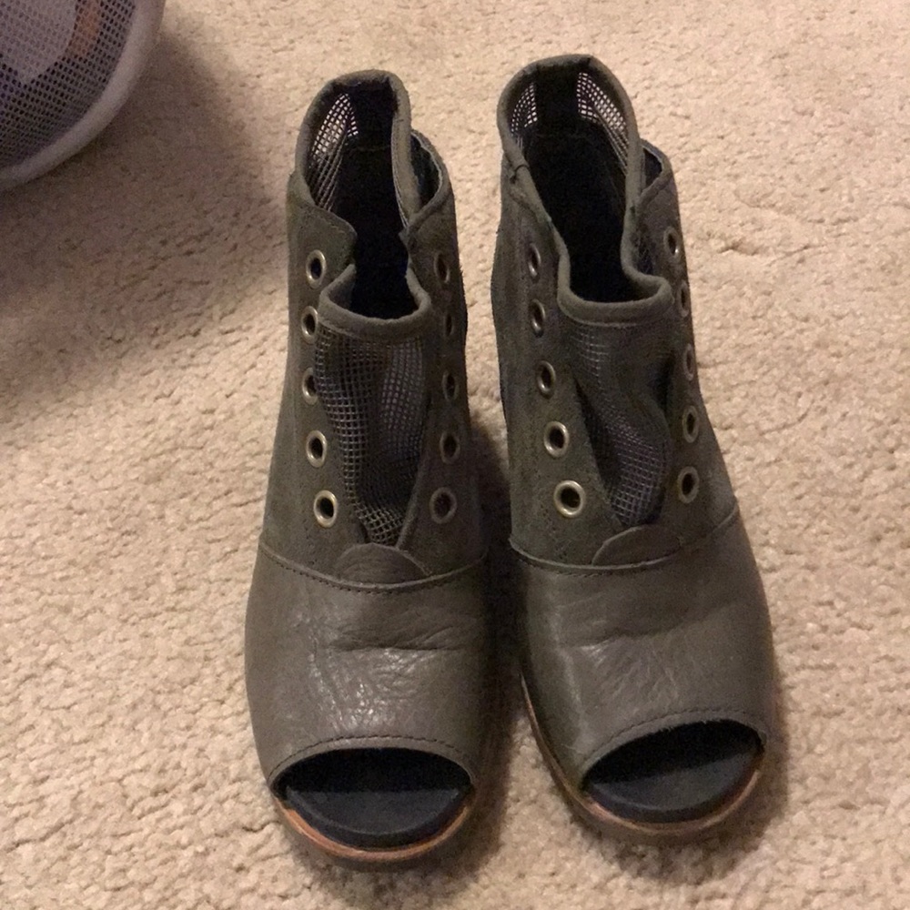 Sorel Mesh Wedge